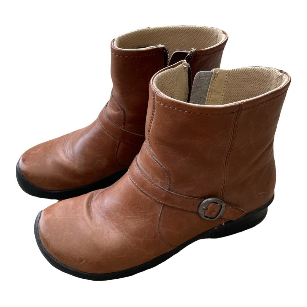 Keen Bern Women’s ankle boots size 9